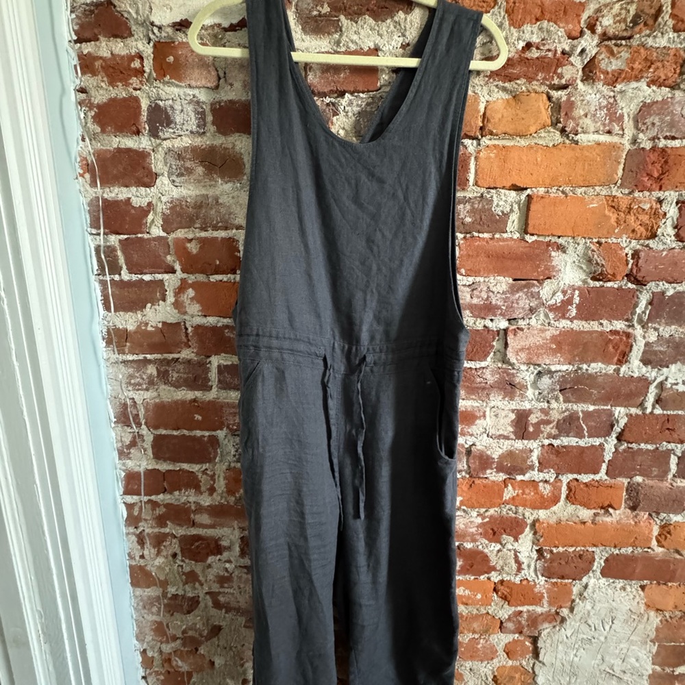 notPERFECTLINEN Dark Gray Cropped Jumpsuit